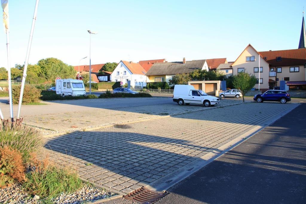 Landgasthof Frankentor Wasserlosen Екстериор снимка